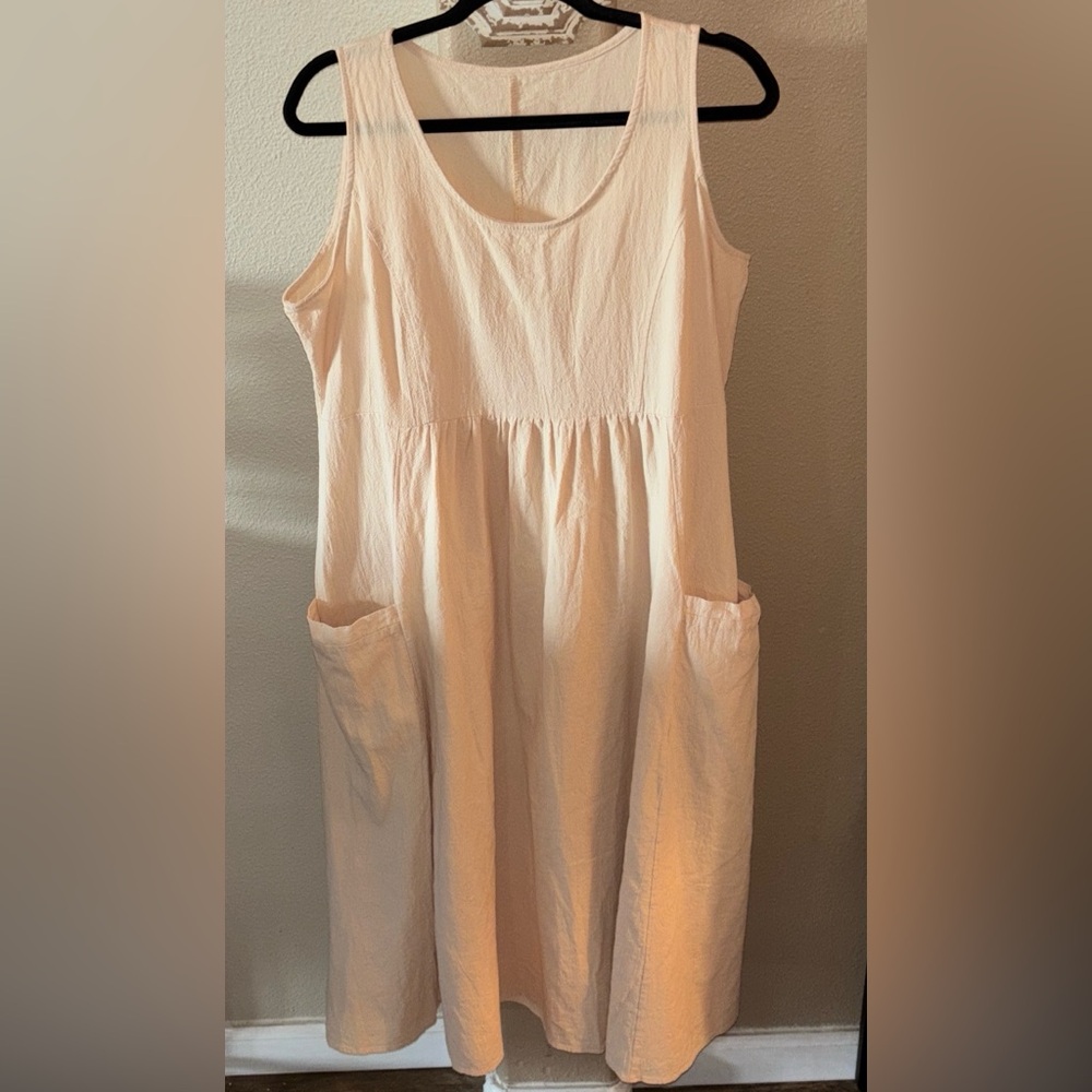 Lagenlook Cream colored flowy sleeveless Dress w/ pockets